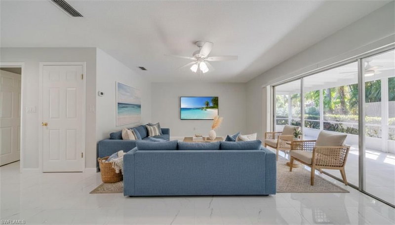 5657 Eichen CIR E photo 5