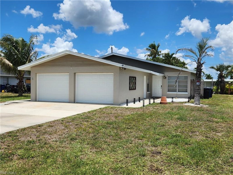 11370 & 11368 Summerwinds CT photo 1