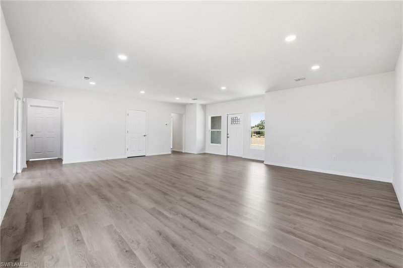 1406 Ford CIR photo 5