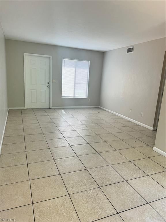 2944 Jackson ST photo 2