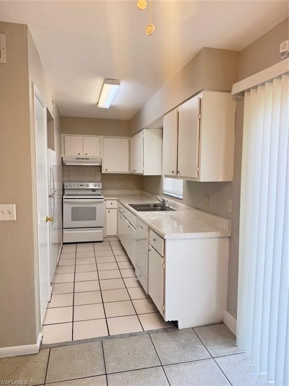 2944 Jackson ST photo 4
