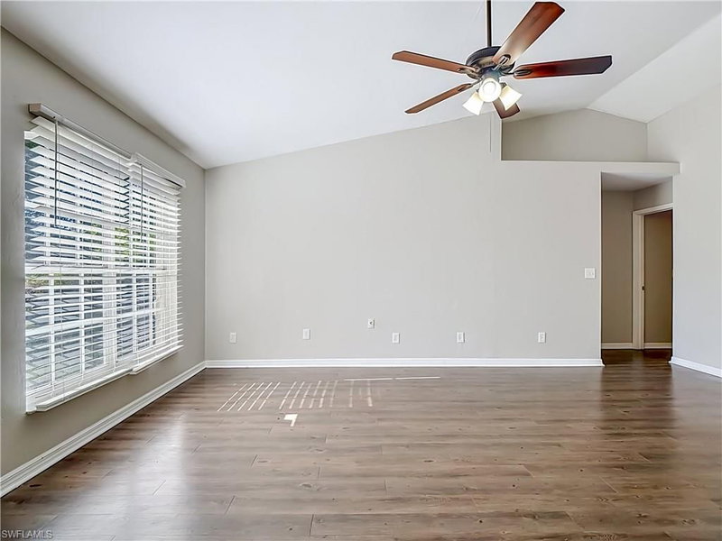 6117 Kramer AVE photo 3