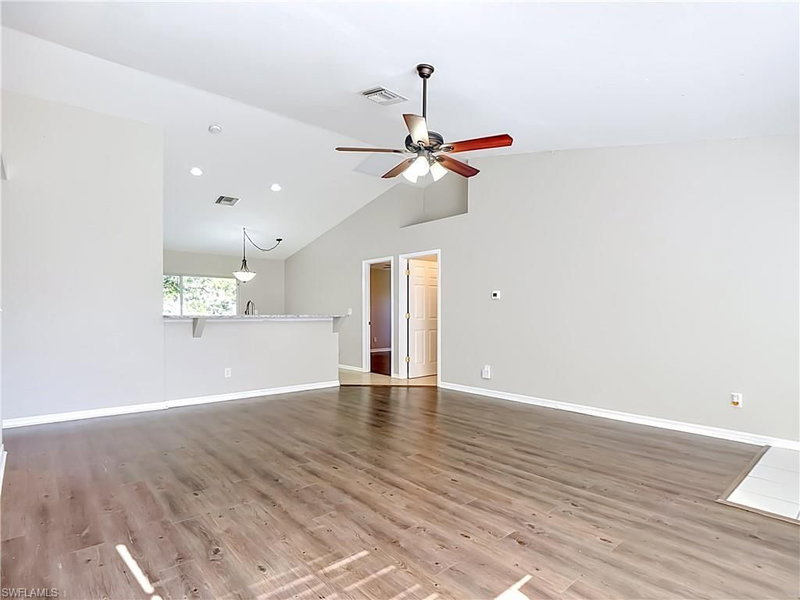 6117 Kramer AVE photo 4