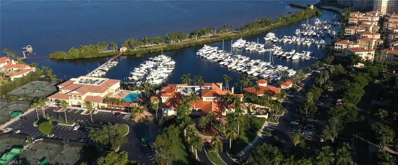 38' BOAT SLIP I-10 GULF HARBOUR MARINA photo 5