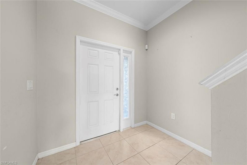 10864 Alvara WAY photo 2