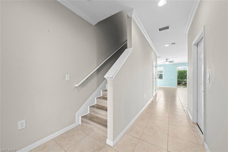 10864 Alvara WAY photo 3