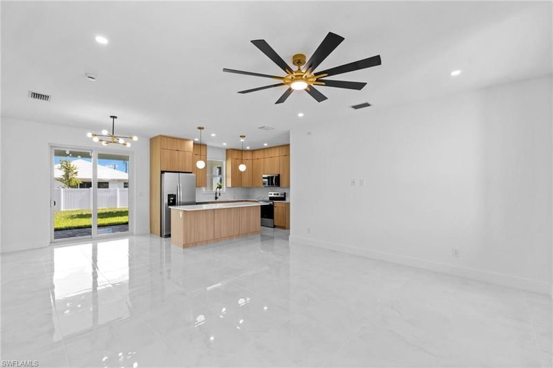 1337 33rd ST photo 5