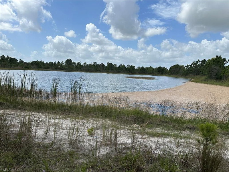 908 Panda DR photo 4