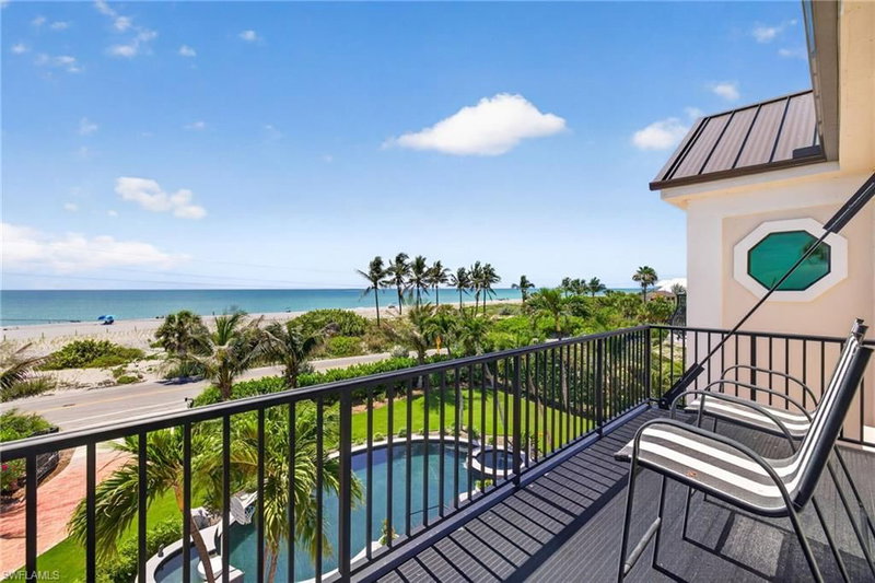17201 Captiva DR photo 4