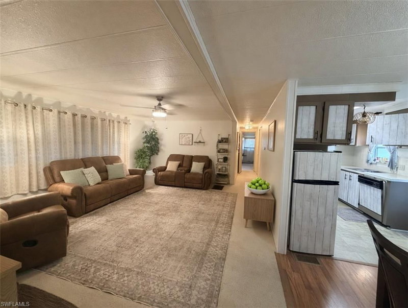 514 Blossom CT photo 5