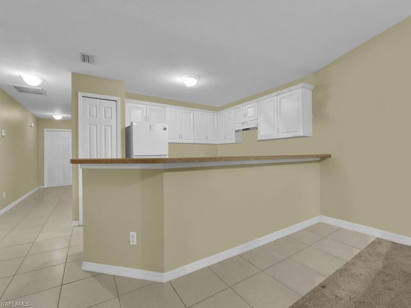732/734 Holmes AVE photo 3
