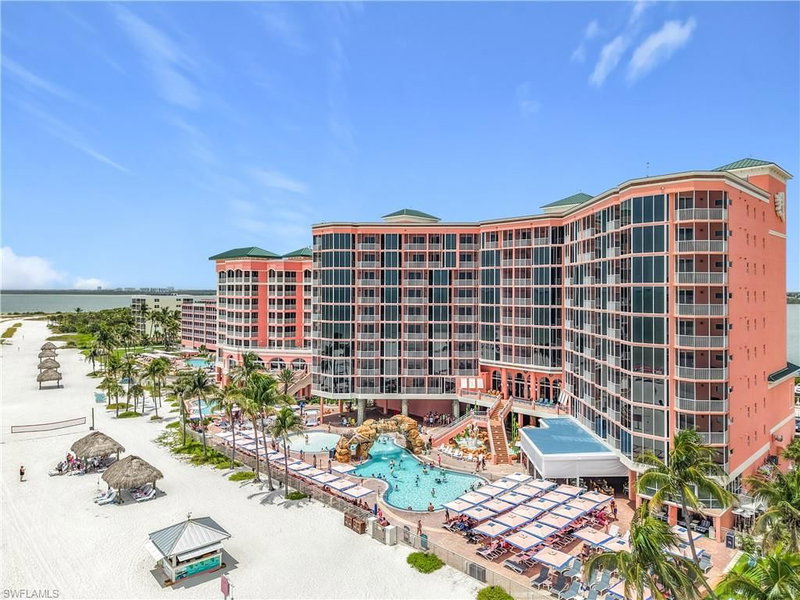 200 Estero BLVD photo 3