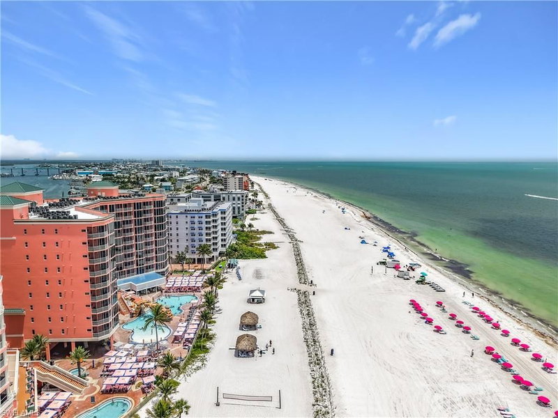 200 Estero BLVD photo 4