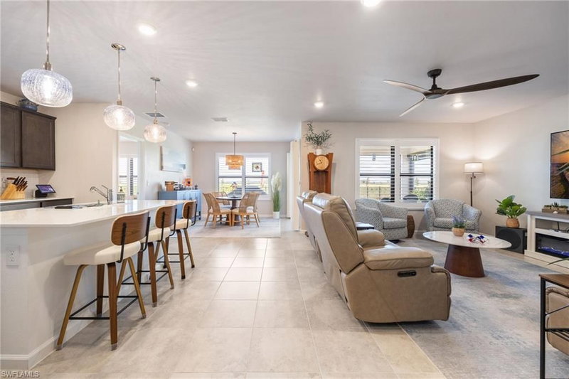 1243 Caloosa Cove DR photo 4