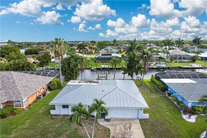 2031 25th LN photo 1