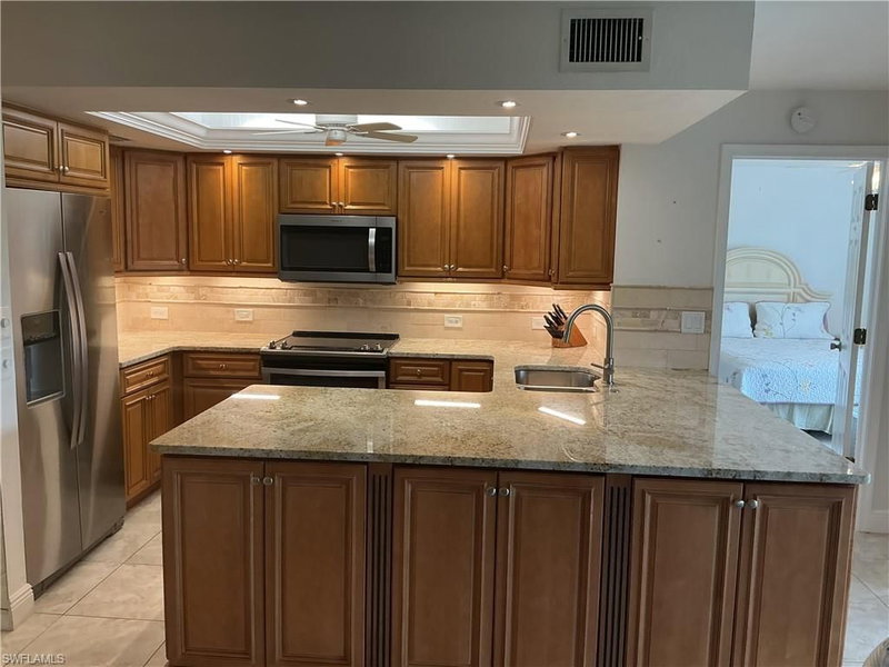 5845 Trailwinds DR photo 2