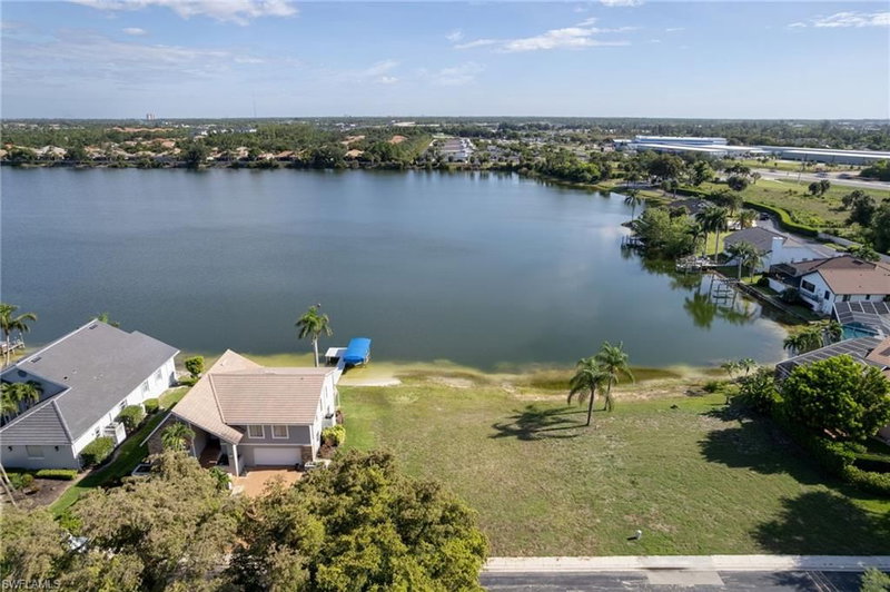 5090 Harborage DR photo 3
