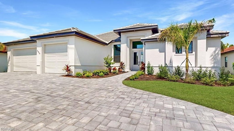 2809 Cape Coral PKWY W photo 1