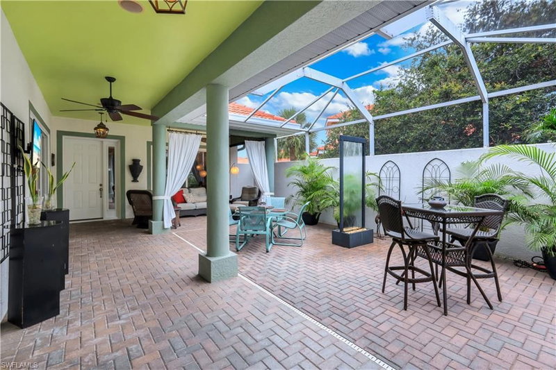 5661 Kensington LOOP photo 1