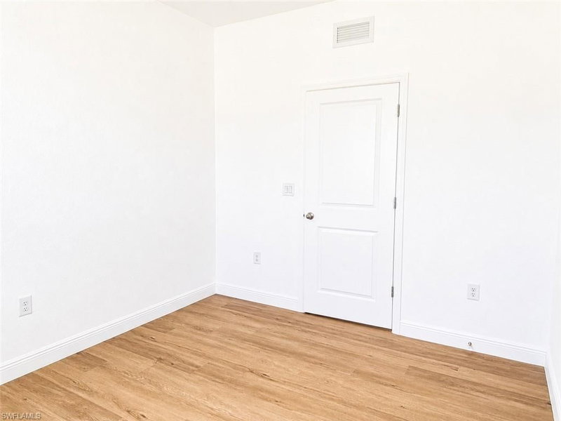 23/25 12th ST photo 5