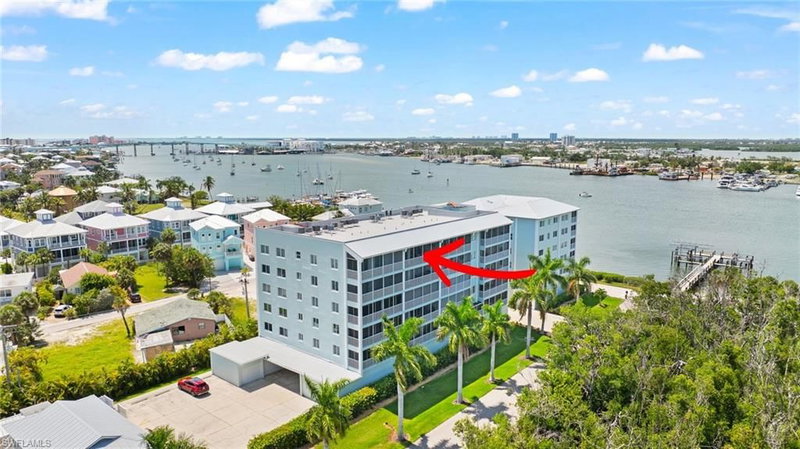 345 Mango ST photo 2