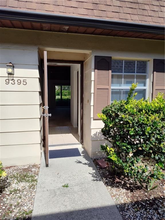 9395 Lennex LN W photo 4