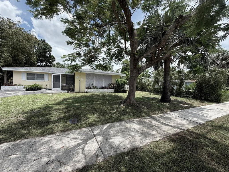 3941 Maxine ST photo 1