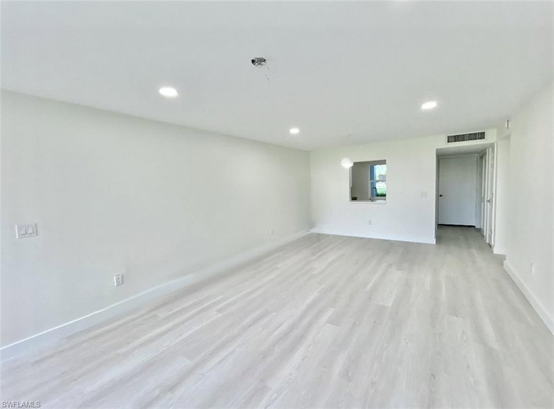 1740 Pine Valley DR photo 4