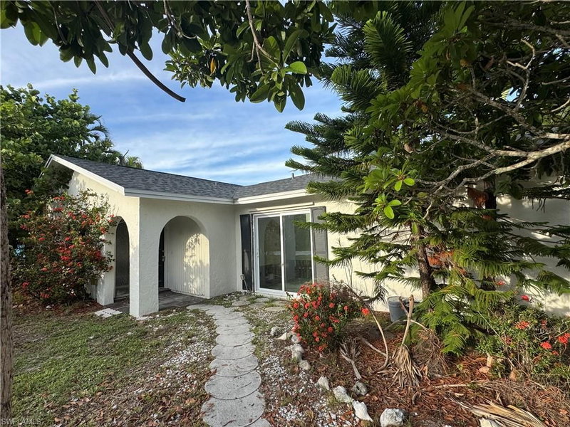 1683 Atlanta Plaza DR photo 3