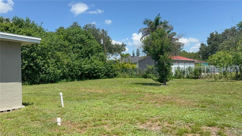 2199 Wyandotte AVE photo 4