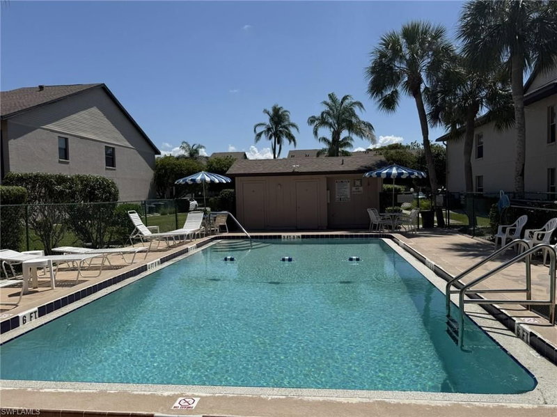 5751 Foxlake DR photo 2