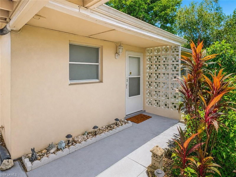 2214 Gladiola DR photo 2