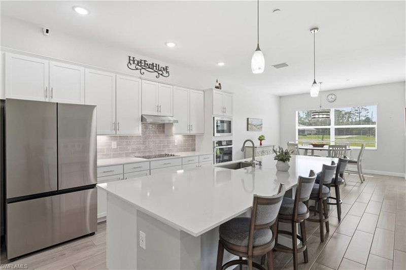 17040 Serengeti CIR photo 2