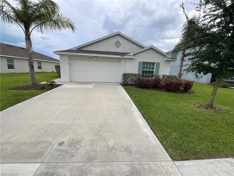 12245 Savanna Lakes BLVD photo 1
