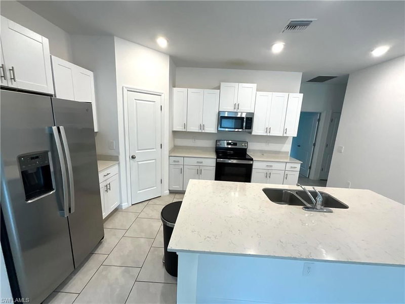 12245 Savanna Lakes BLVD photo 3