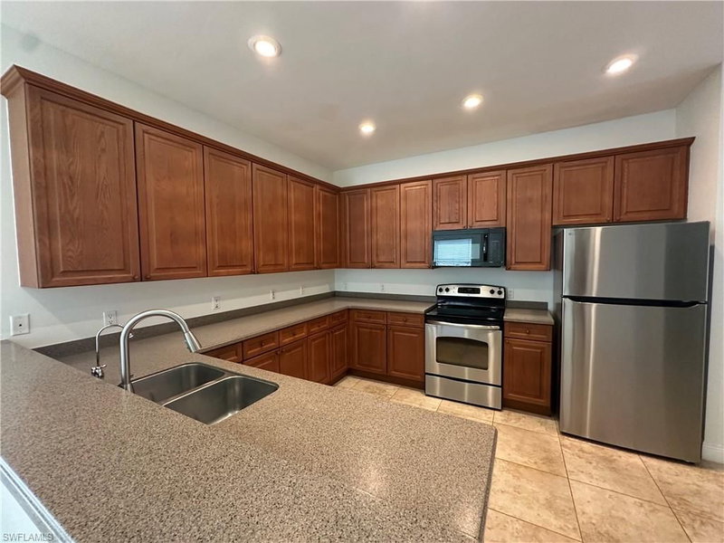 26527 Robin WAY photo 2