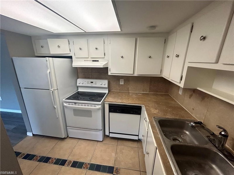 3704 Broadway photo 4