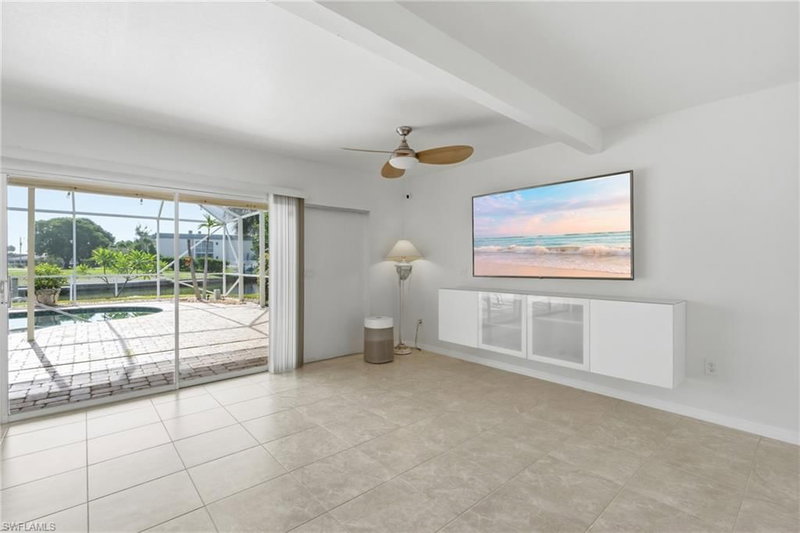 4933 Triton CT W photo 4