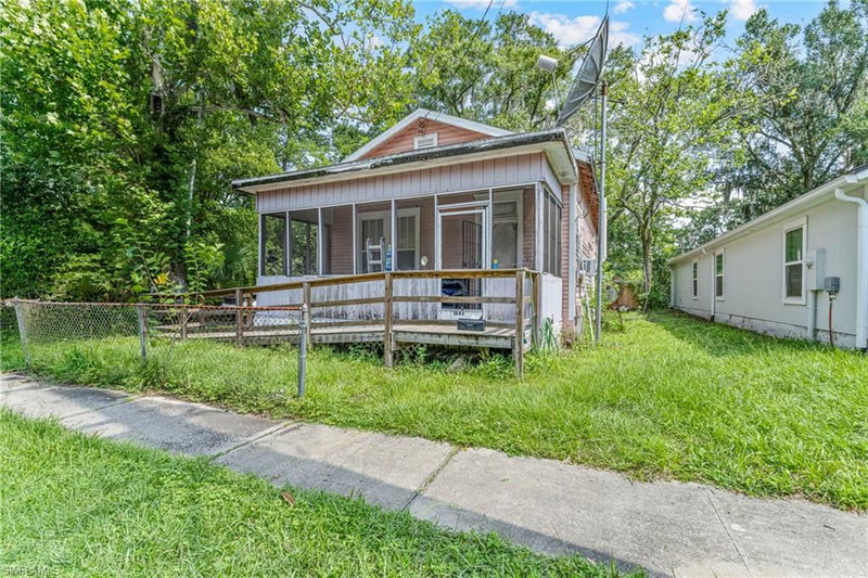 1843 26th ST photo 3