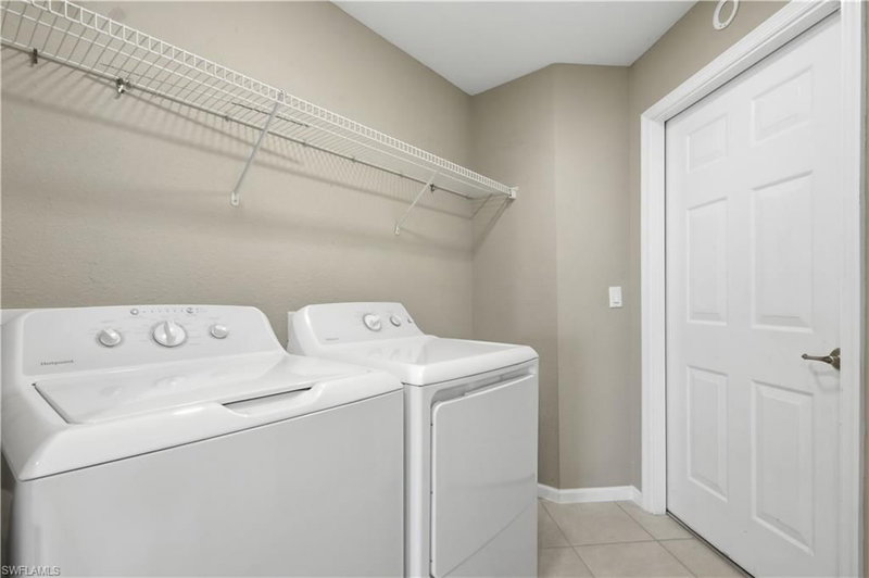 3010 Meandering WAY photo 5