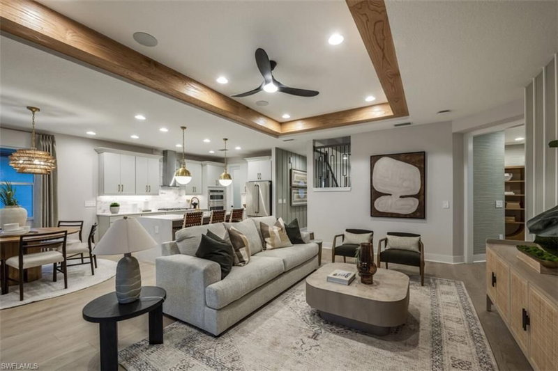 13694 Loredo WAY photo 3
