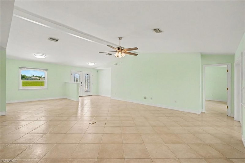 12001 Kingsway CIR photo 5