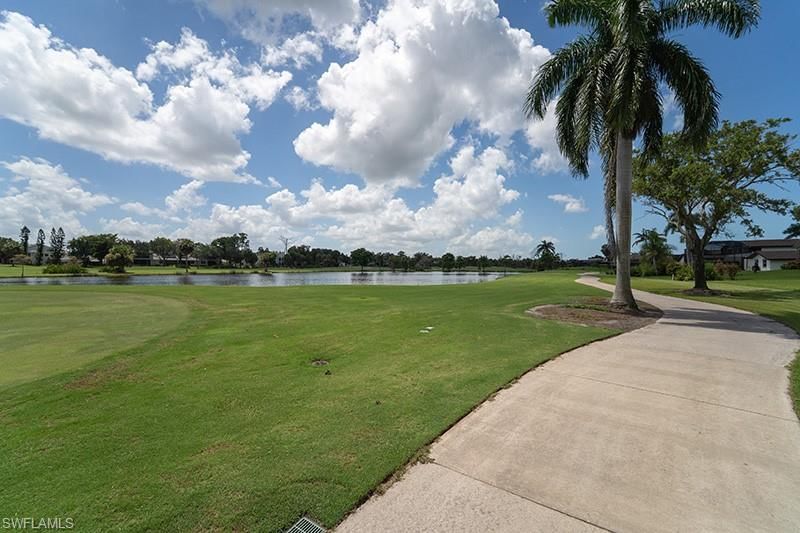 16918 Timberlakes DR photo 2
