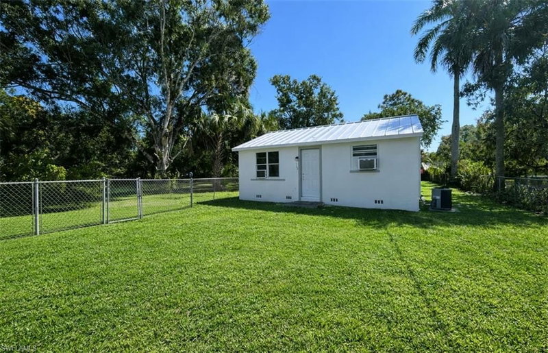 569 Nuna AVE photo 1