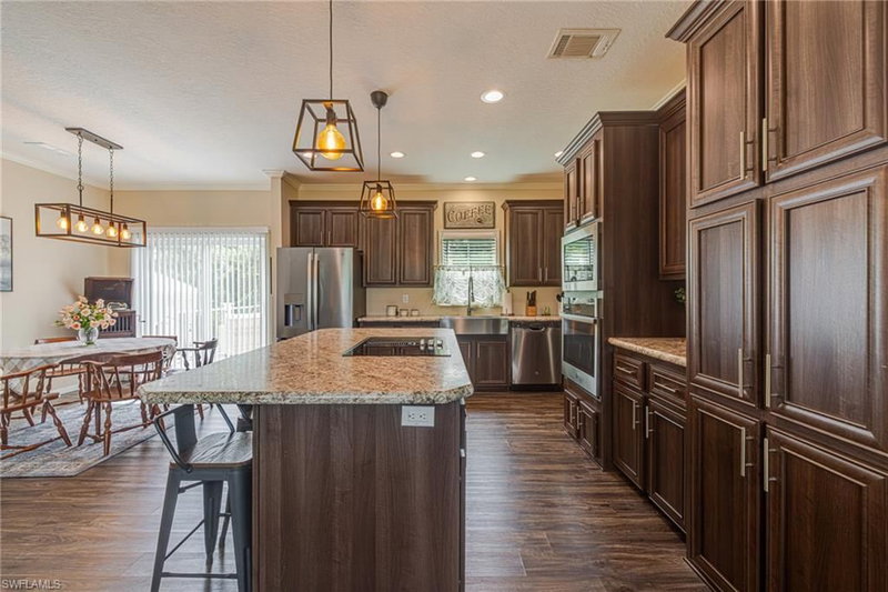 3005 Mignon CIR photo 3