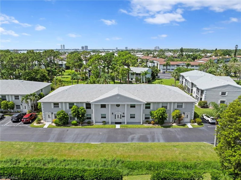 7104 Nantucket CIR photo 1