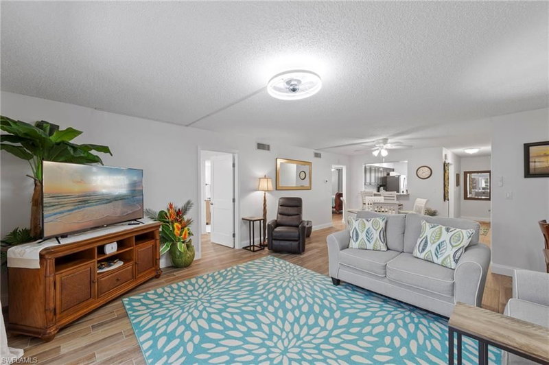 7104 Nantucket CIR photo 5