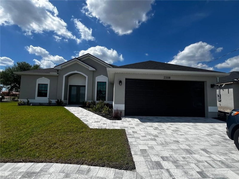 2208 Nelson RD N photo 1