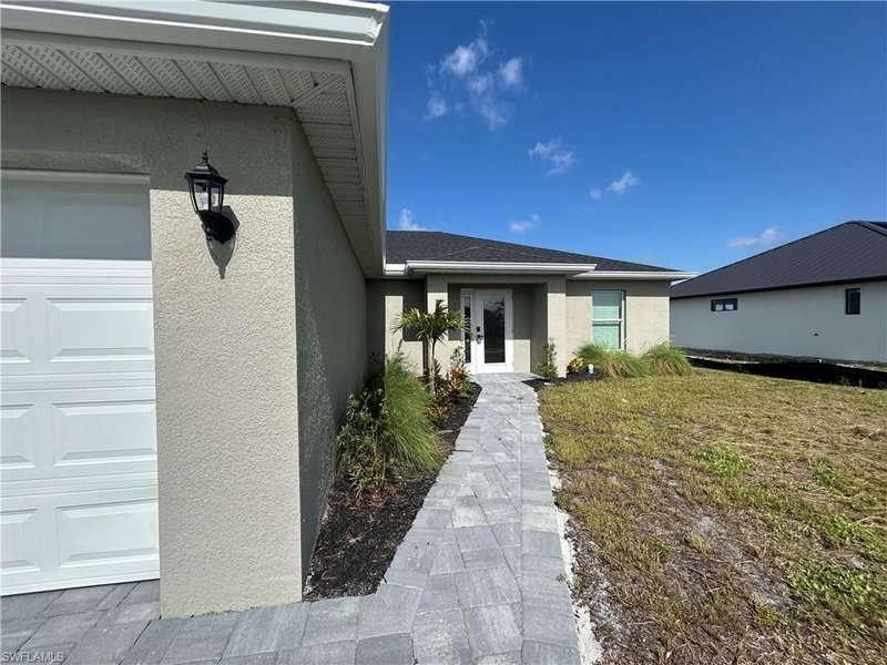 2408 6th AVE photo 1