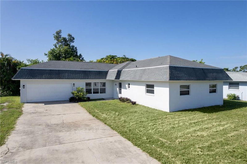 7370 Sea Island RD photo 1